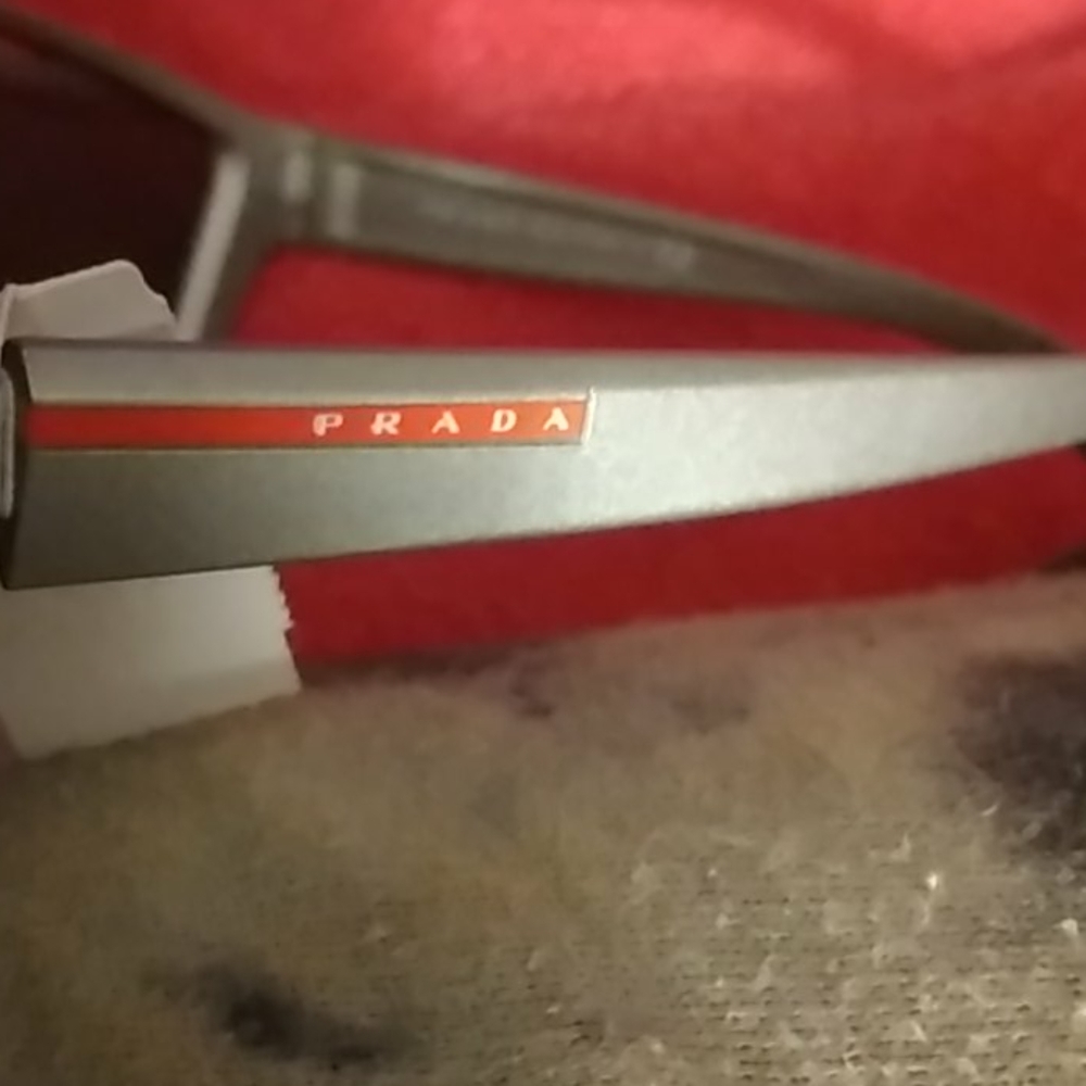 NEW KID'S PRADA SUNSHADE'S -Bonus Included PRADA SCARF UNISEX.. - Picture 3 of 16